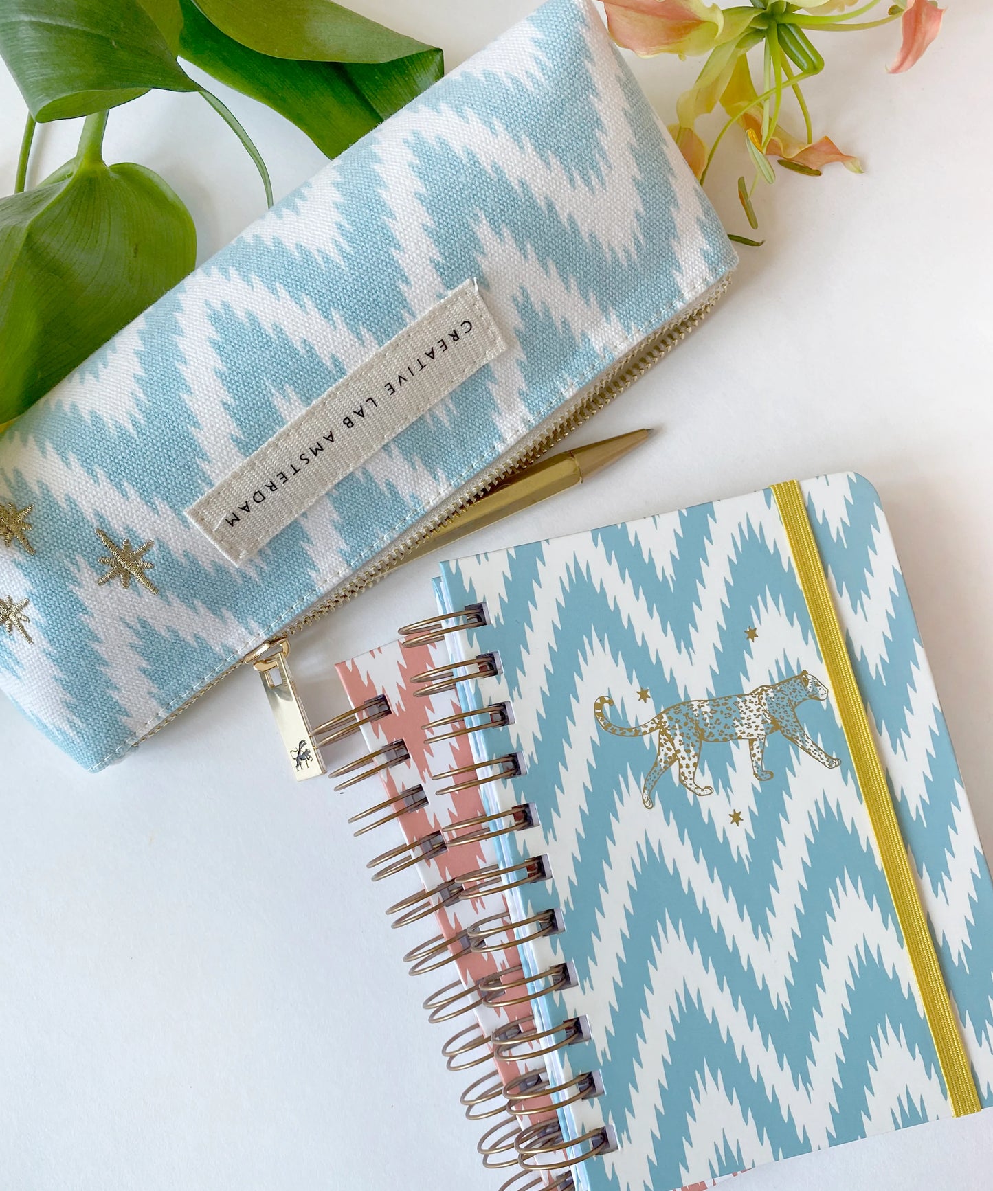 Bolsa ou Estojo - Pouche Triangle Ikat Blue